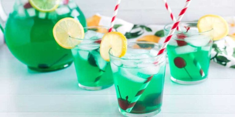 Bellinis and Mimosas: Brunch’s Battle Royale